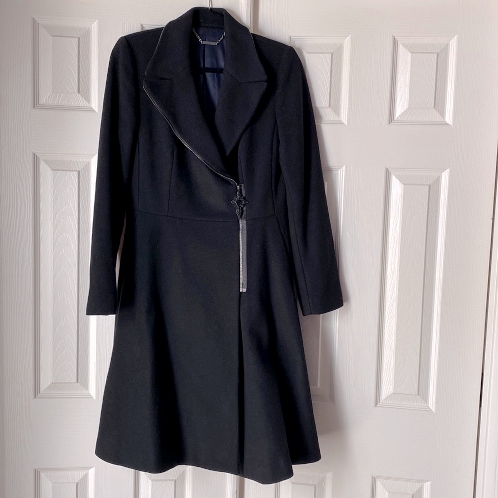 ELIE TAHARI BLACK COAT